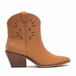 $139 Never Worn Lucky Brand Western Boots 7.5